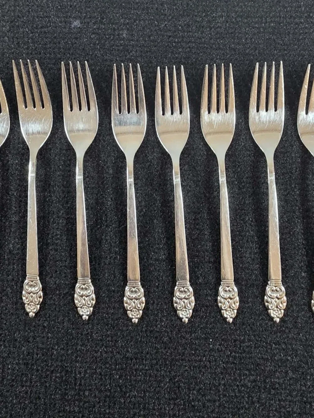 ONEIDA VINLAND STAINLESS FLATWARE SET SERVING SPOONS NORDIC CROWN 41 PCS